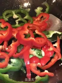Make Eggs in eggs step 7