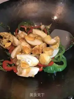 Make Eggs in eggs step 8