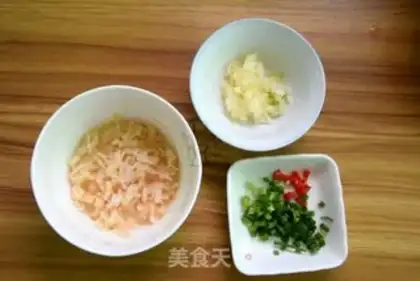Make Garlic dry beave silk melon step 2