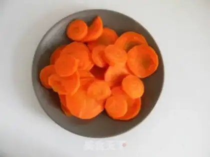 Make Sweet sesame carrot bread step 0