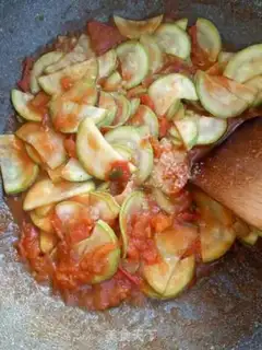 Make Tomatoes step 7