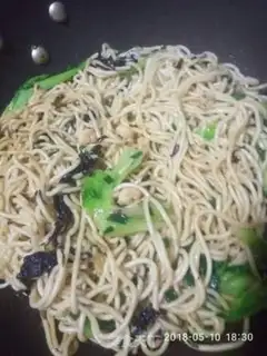Make Shrimp pickled noodles step 1
