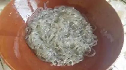 Make Bean sprouts step 1