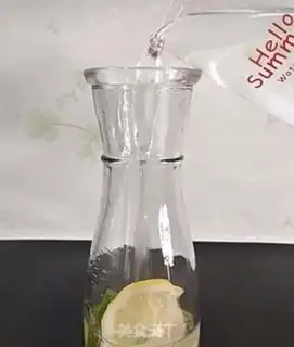 Make A green lemon honey water step 2