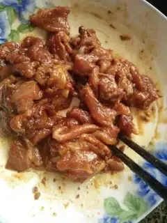 Make Celery fried meat step 0