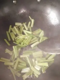 Make Celery fried meat step 2
