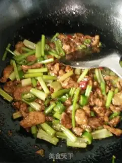 Make Celery fried meat step 3