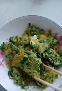 Make Celery leaves and fried eggs step 7