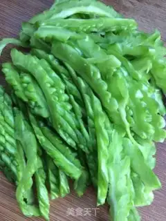 Make A cold, bitter melon step 1