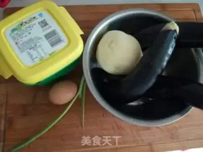 Make Potato and cheese step 0
