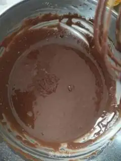 Make Chocolate cream cake step 7