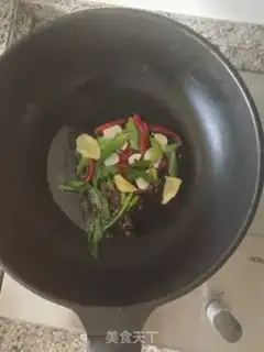 Make Spicy hands tore the dishes step 2