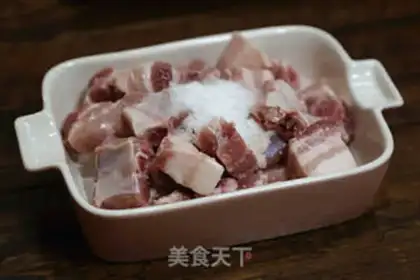 Make Fresh meat and egg yolk step 2
