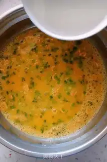 Make Onion shrimp chicken cake step 4