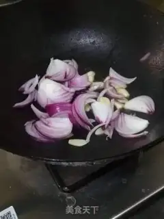 Make Onion fried four season beans step 2