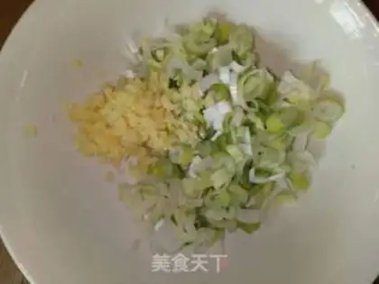 Make Pork egg yellow bun step 4