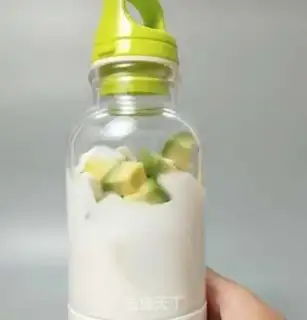 Make Banana butter cream shake step 1