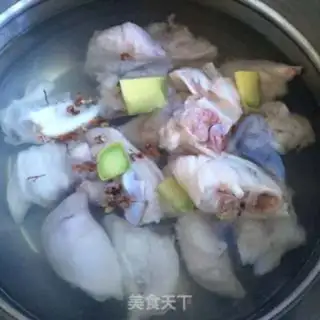 Make Red burning pig hoof step 1