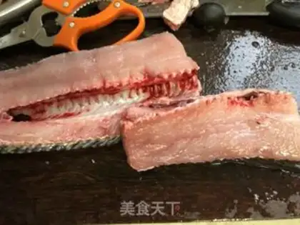 Make Bean stale black fish bones step 0