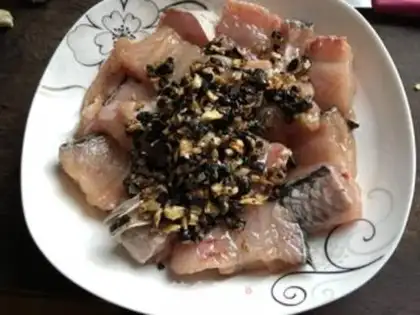 Make Bean stale black fish bones step 7