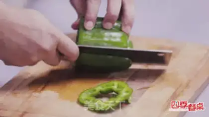 Make Fresh pineapple step 1