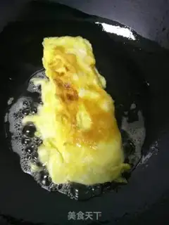 Make Egg sushi step 2