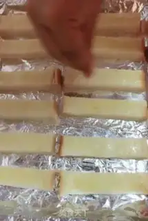 Make Cracker sugar toast step 3
