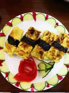 Make Egg sushi step 3