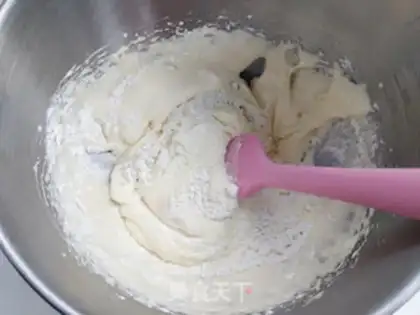 Make Panda ice cream cake step 4