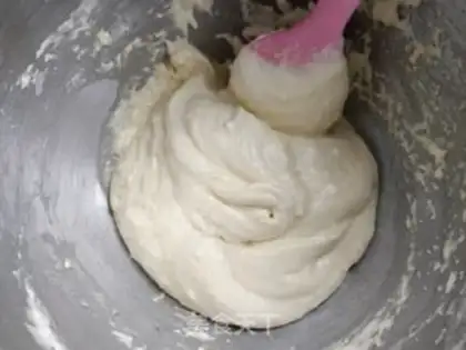 Make Panda ice cream cake step 5