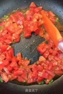 Make Tomato egg noodles step 1