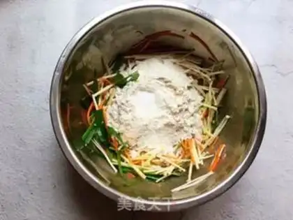 Make Quick-hand breakfast omelet step 4