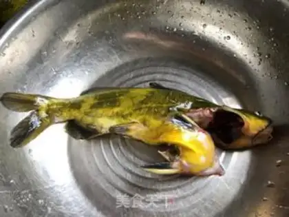 Make Soy sauce, stingy fish step 0
