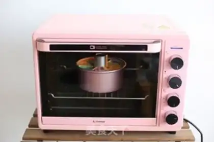 Make Rainbow cake step 18