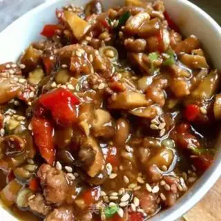 Make Spoon noodles with mushroom sauce step 0