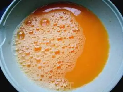 Make Autumn steamed eggs step 2