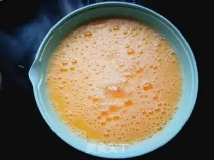 Make Autumn steamed eggs step 3