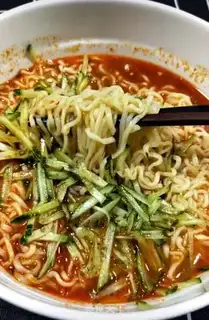 Make Spicy sour noodles step 6