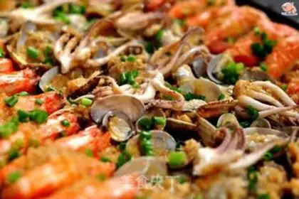 Make Garlic seafood step 12