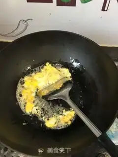 Make Pineapple rice step 1