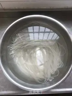 Make Soybean sprouts step 0