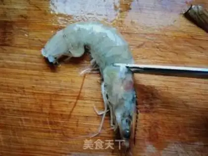 Make Garlic fan steamed shrimp step 2