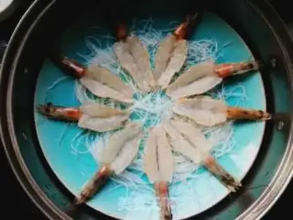Make Garlic fan steamed shrimp step 6