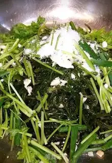Make Sour sweet seaweed step 1