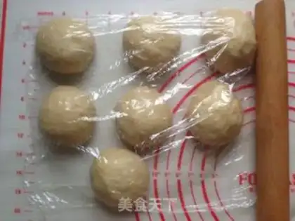 Make Coffee pine rolls step 4