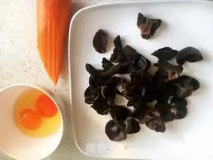Make Wood eggs for carrots step 0