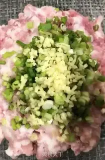 Make Hot noodles step 0