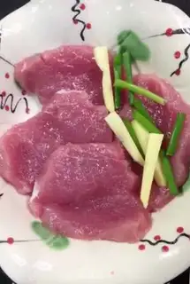 Make Black pepper pork chop step 1