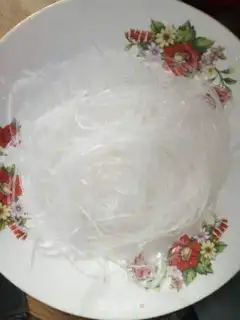 Make Garlic fan dolls step 4