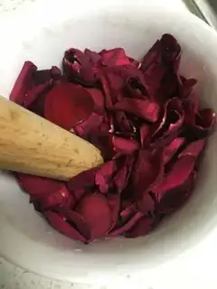 Make Rose sauce step 1